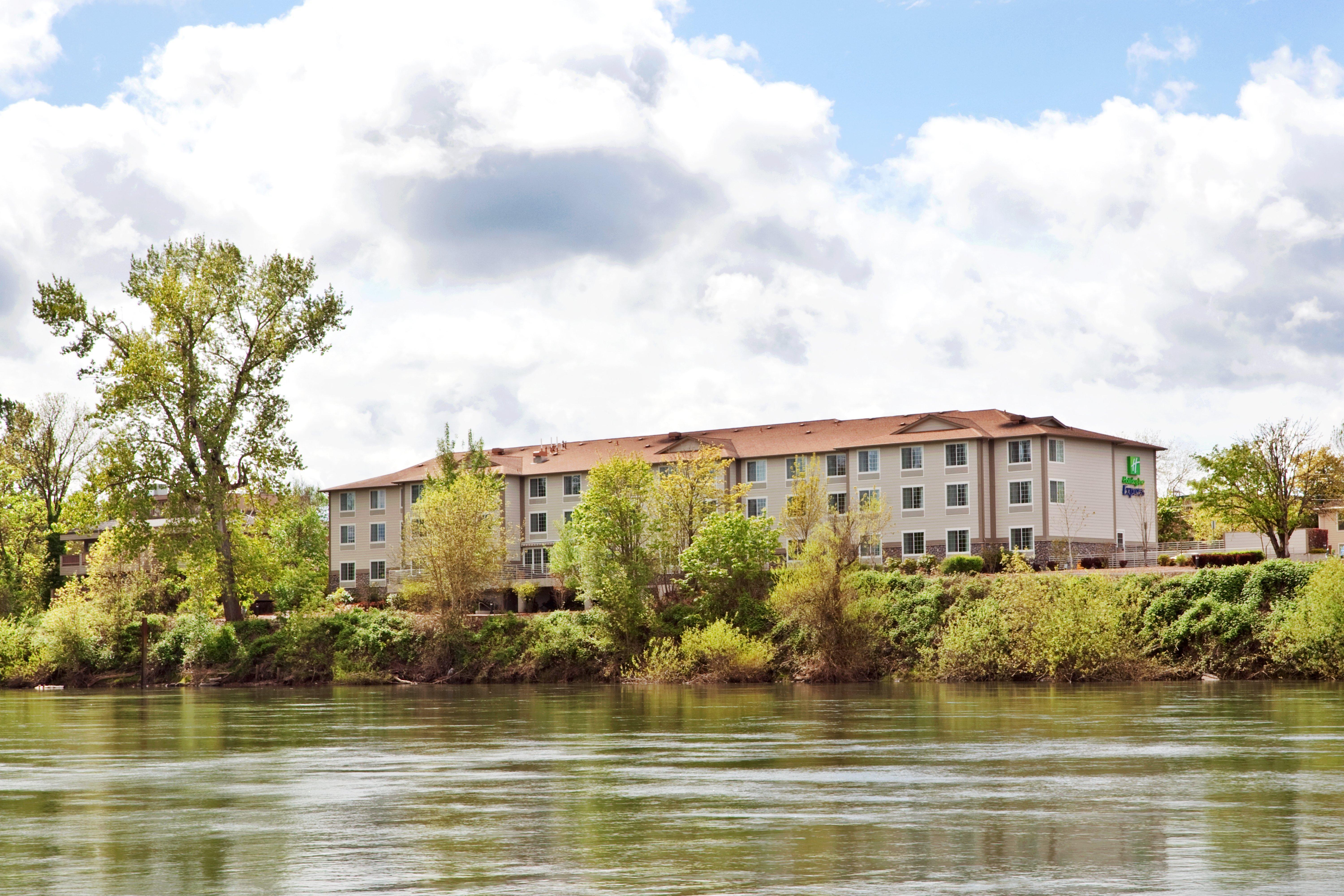 Holiday Inn Express Corvallis-On The River By Ihg Екстериор снимка
